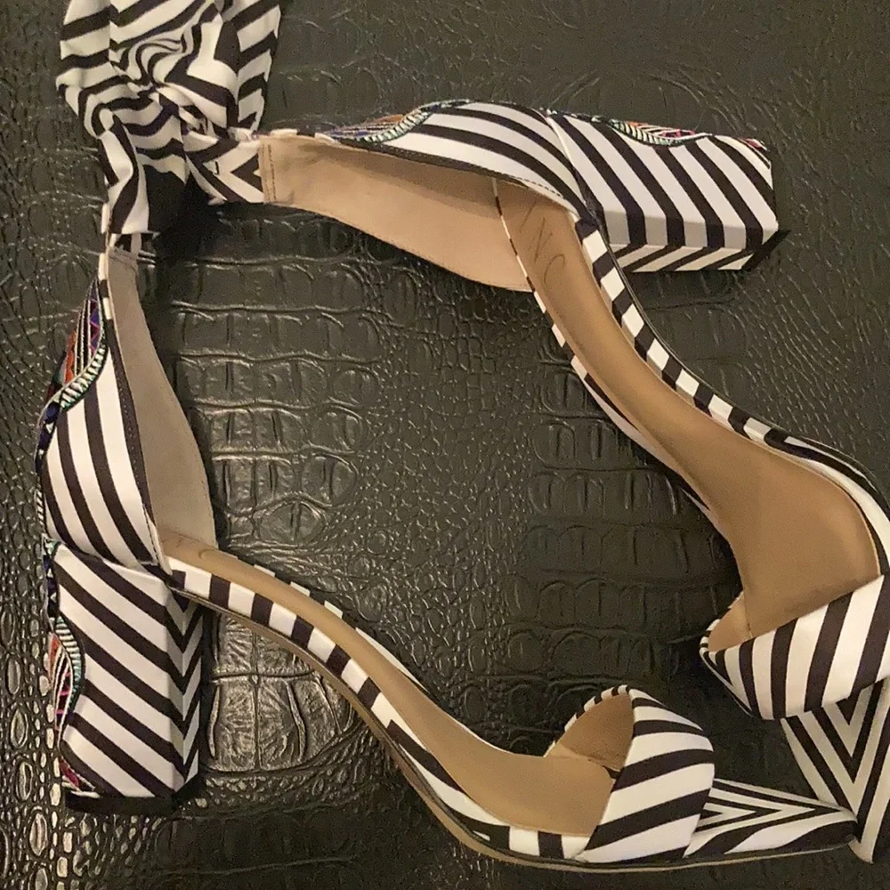 INC International Concepts satin striped black and white heels - Picture 8 of 8